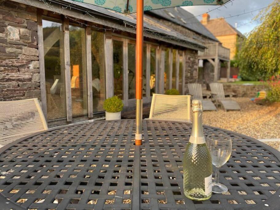 Ty Hobi Bach - At The Foot Of The Black Mountains Brecon Exterior photo